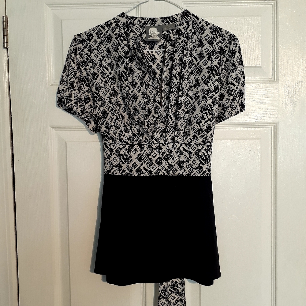 Anthropologie Black and White Patterned Short-Sleeve Blouse